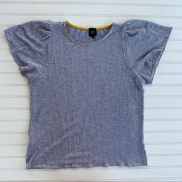 W5 Tops - Ruffle cap sleeve blouse Size Large